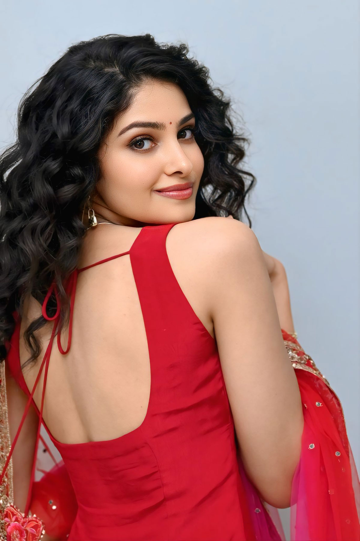 Couple Friendly Promotions: Manasa Varanasi’s Traditional Beauty Stills