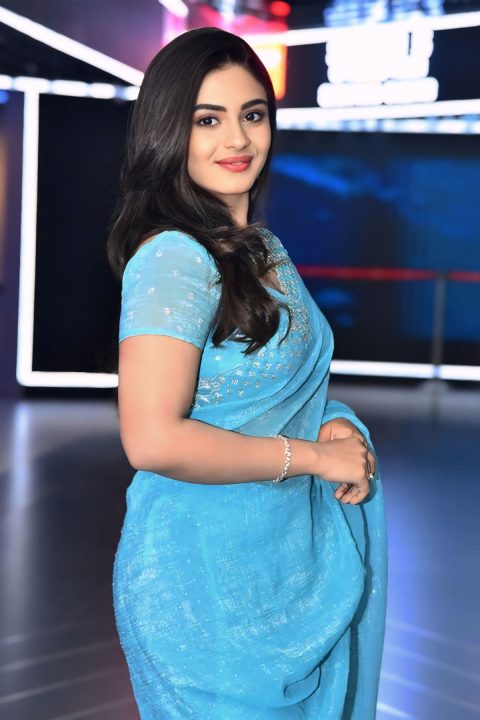 Must-See: Nayan Sarika Shimmer Georgette Saree Avatar