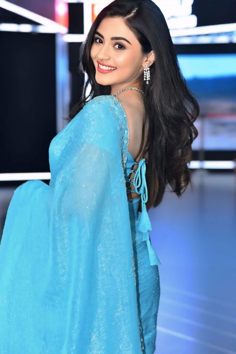 Nayan Sarika Sets Ethnic Fashion Goals in Aqua Shimmer Saree