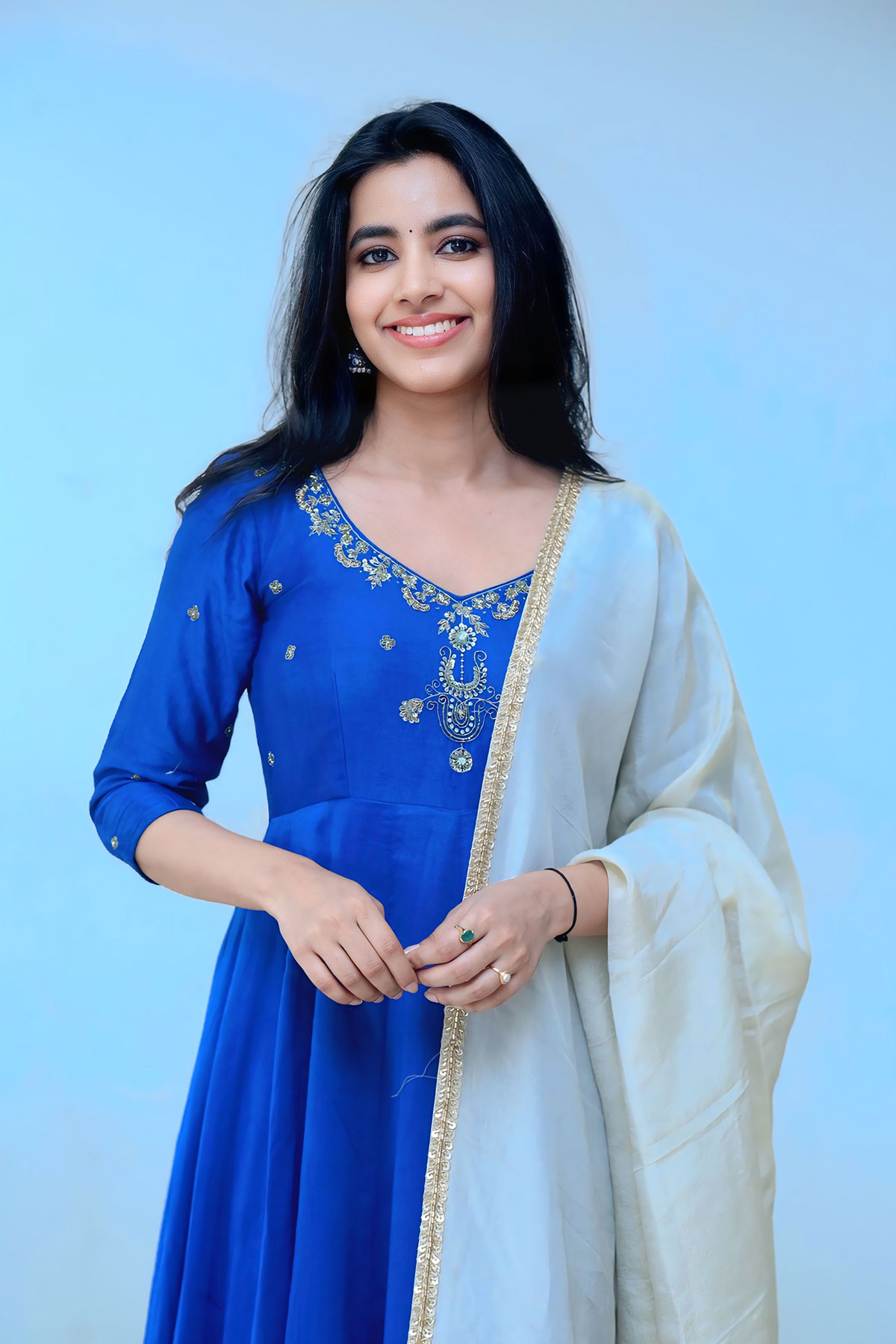 Must-See: Shivani Nagaram’s Flared Blue Anarkali Stills