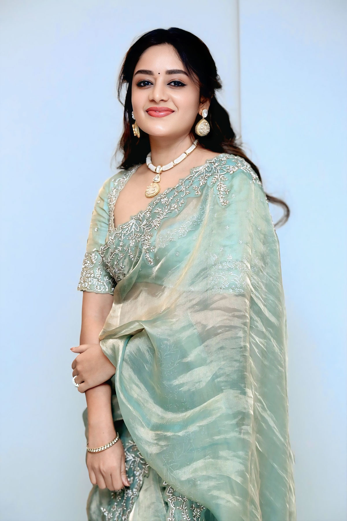 HD Gallery: Deepshikha Chandran in Stunning Pre-Release Stills