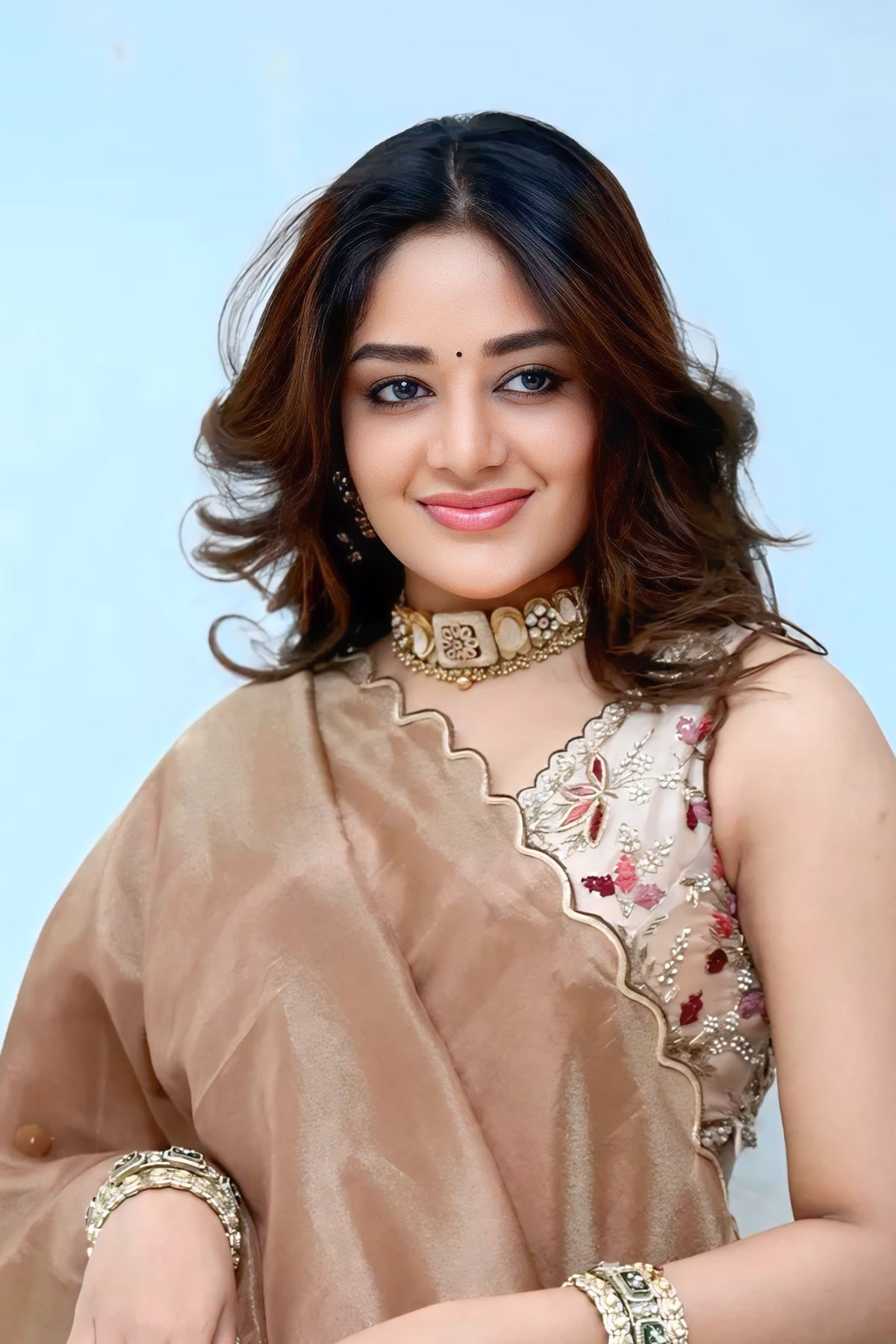 Get the Look: Deepshika Chandran in Deep Bronze & Gold Ethnic Wear