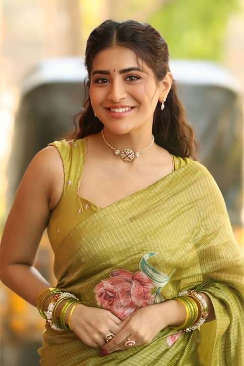 Rashi Singh Sets Ethnic Fashion Goals in Lime Green Saree