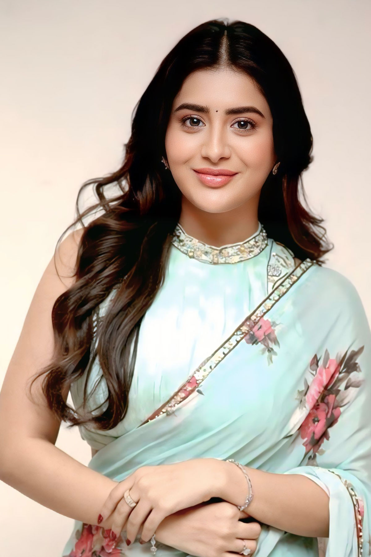Rashi Singh Radiates Charm in Floral Print Saree Gallery