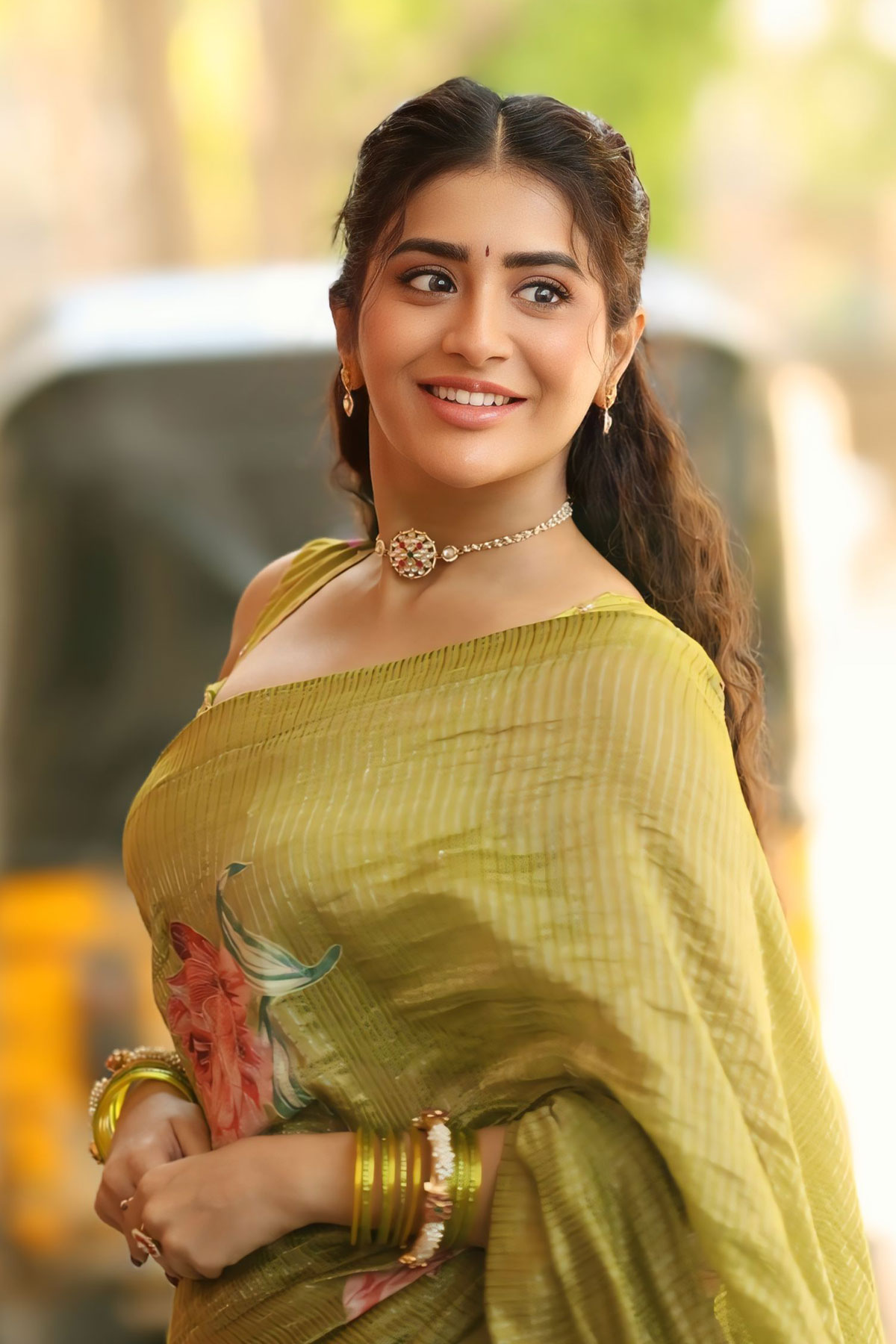 HD Gallery: Rashi Singh Stunning at Transfer Trimurthulu Stills