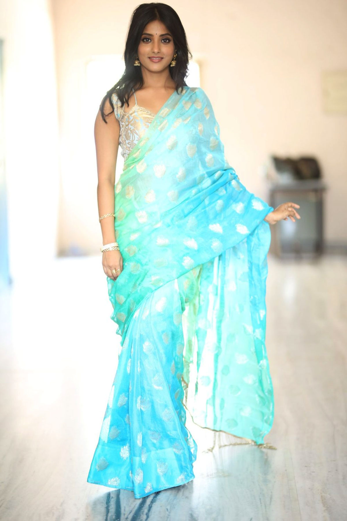 Ulka Gupta Latest Photos: Ombré Banarasi Saree Fashion