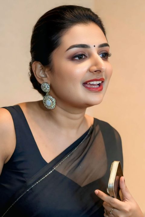 Get the Look: Esther Anil's Black Saree Fashion for Drishyam 3