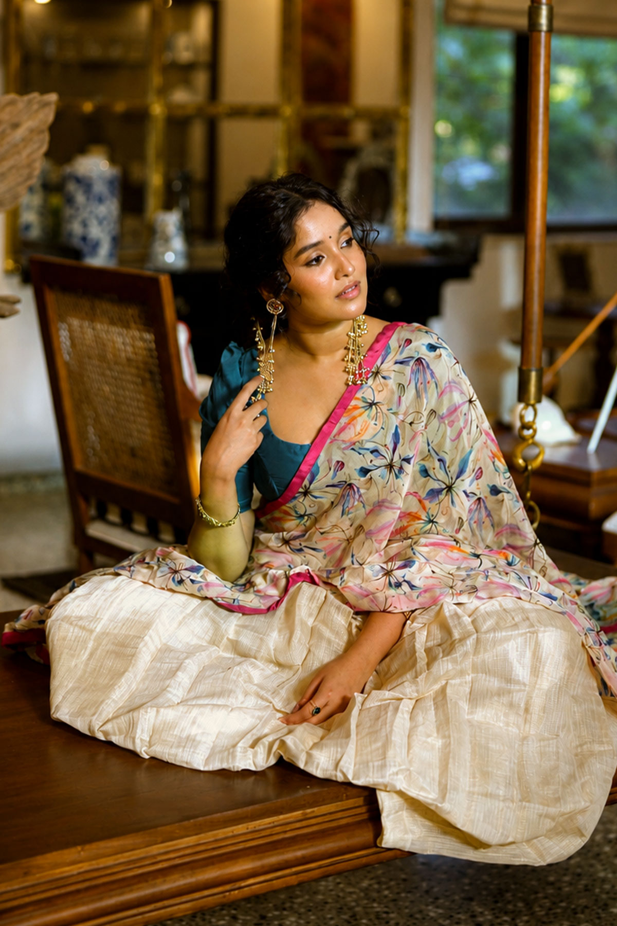 Must-See: Anikha Surendran in Breathtaking Traditional Photoshoot