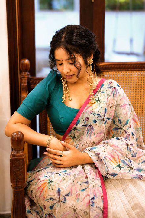 Viral Photos: Anikha Surendran in Breathtaking Ethnic Look