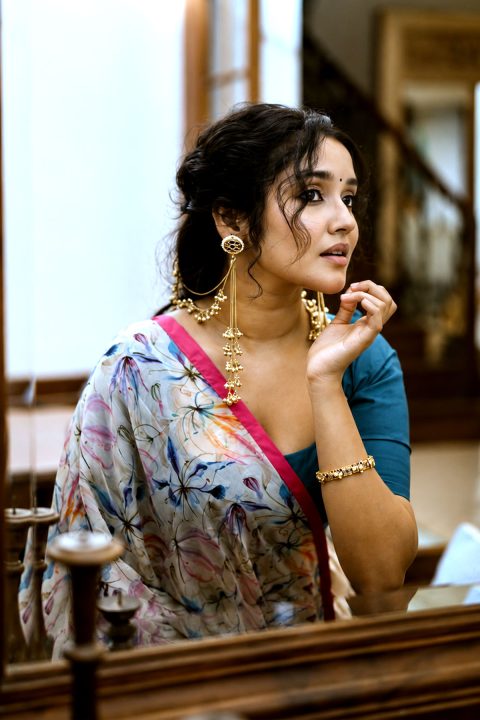 Anikha Surendran Sets Fashion Goals in Floral Half-Saree Lehenga