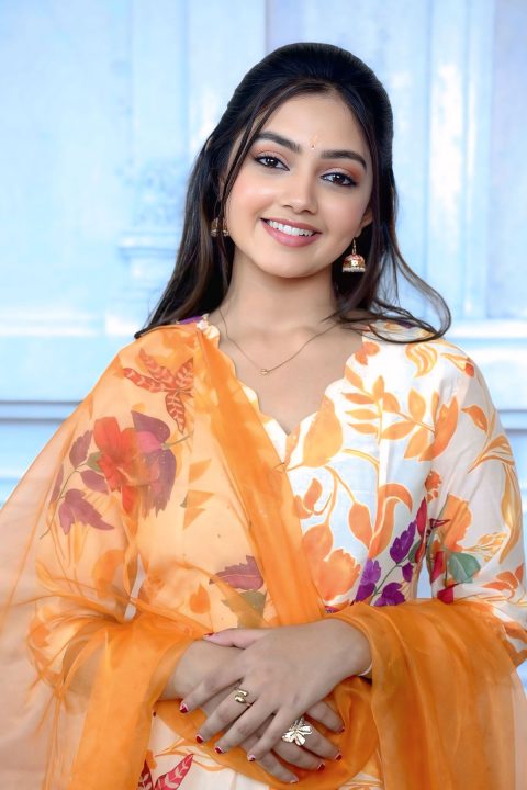 Suravi Visions Production No. 1: Debut Actress Divyani Mondal Photos