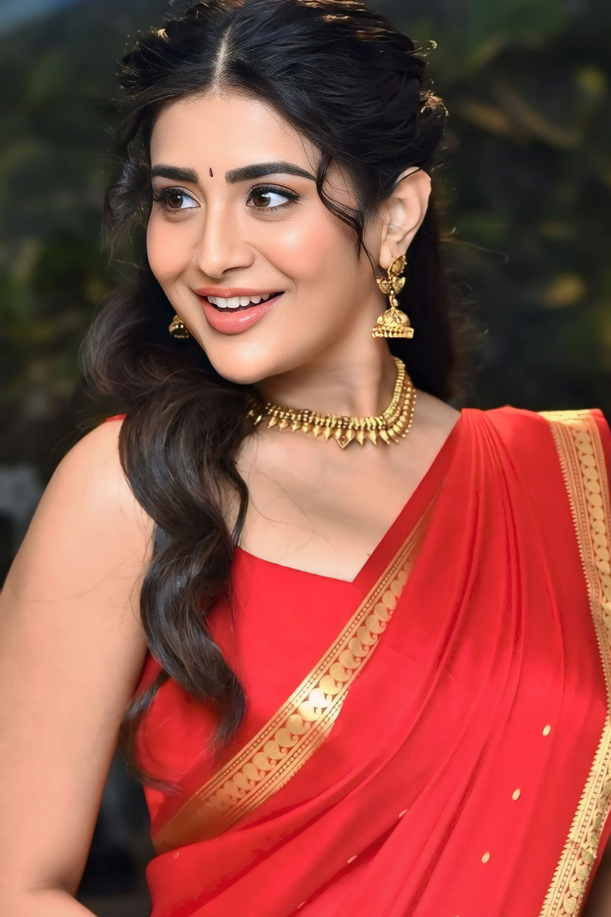 Exclusive Pictures: Rashi Singh at Transfer Trimurthulu Event