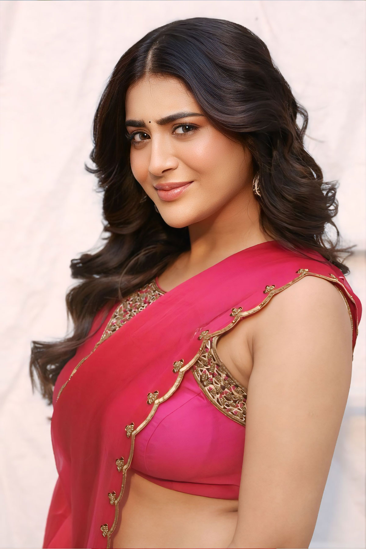 Rashi Singh Sizzling Waist and Navel Show in Red Saree