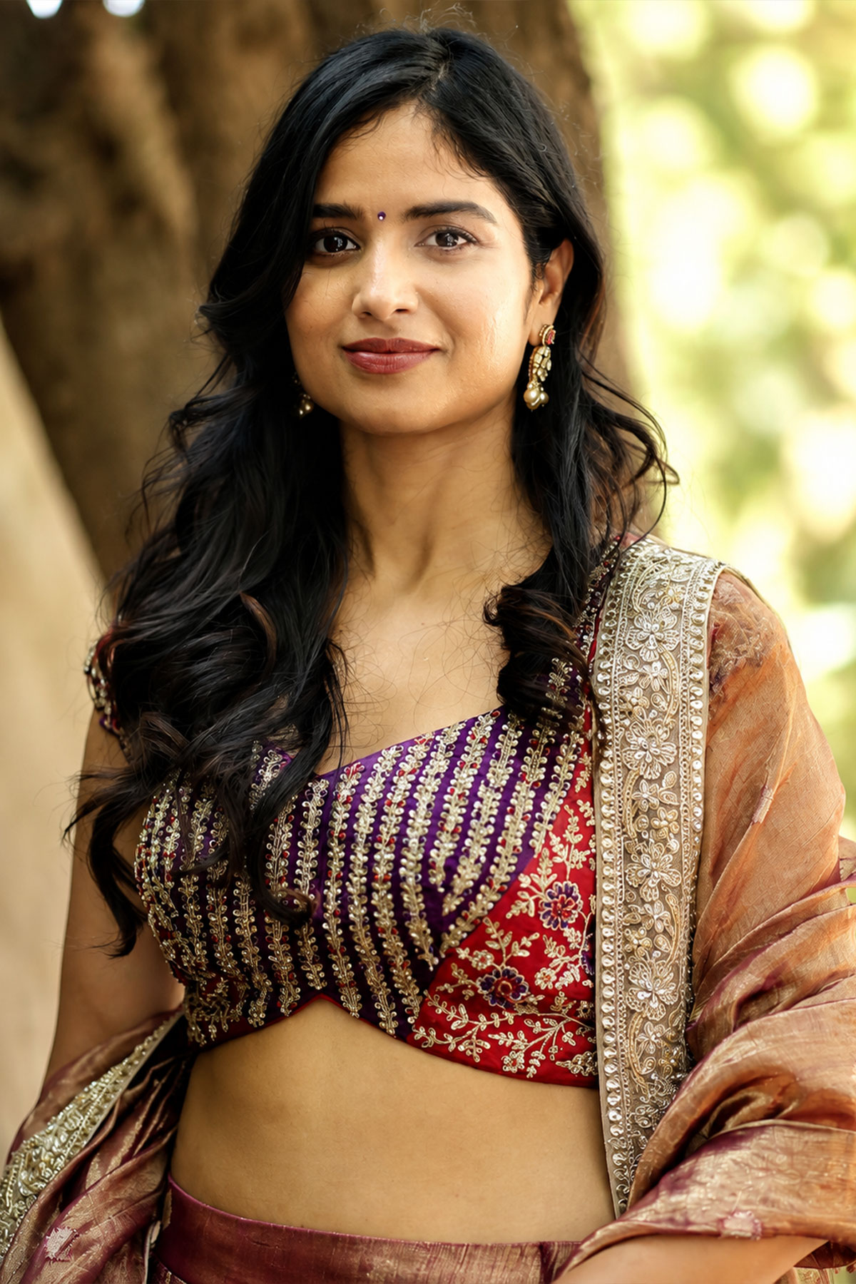 Beautiful Shalini Kondepudi Images in Dusty Rose Tissue Skirt