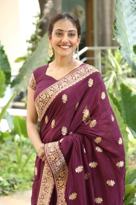Shreyasi Sen Radiates Elegance in Gold Zari Motif Saree