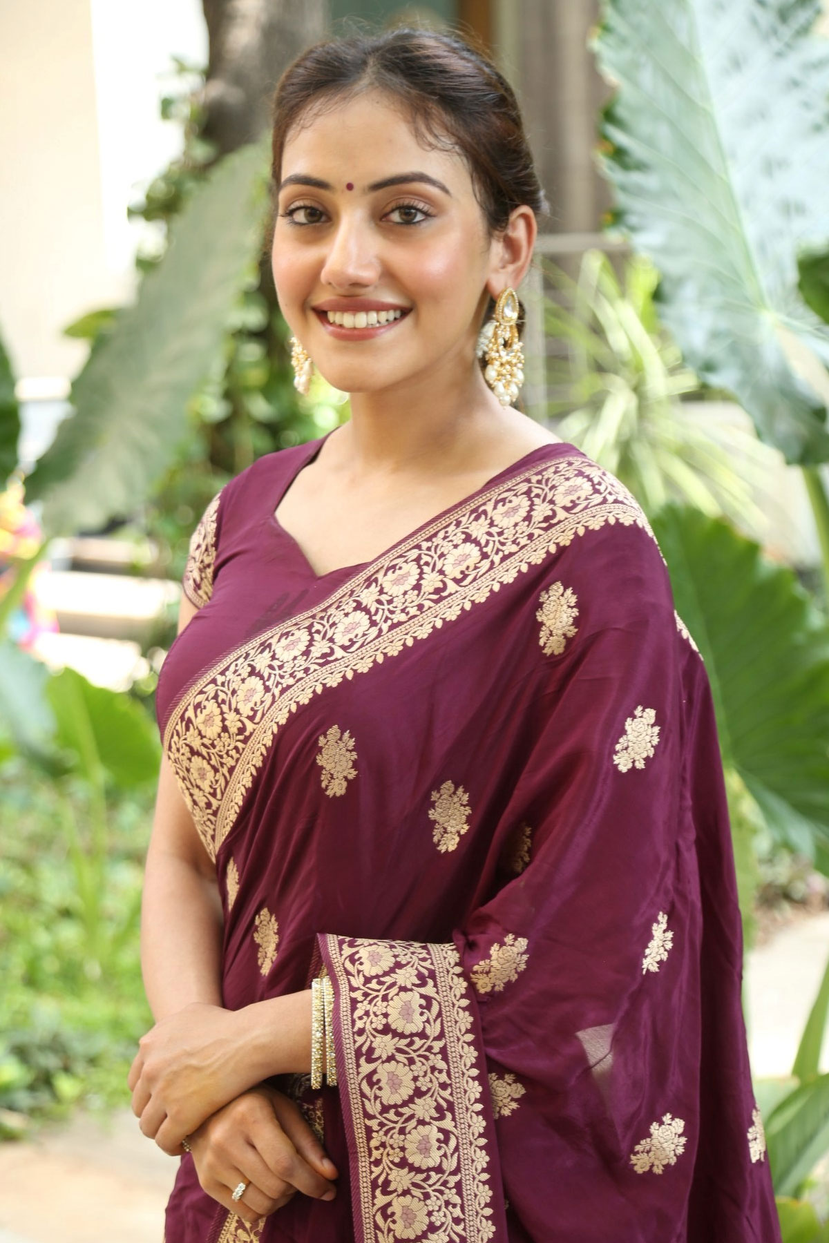 Beautiful Shreyasi Sen Images in Wine Banarasi Silk Saree