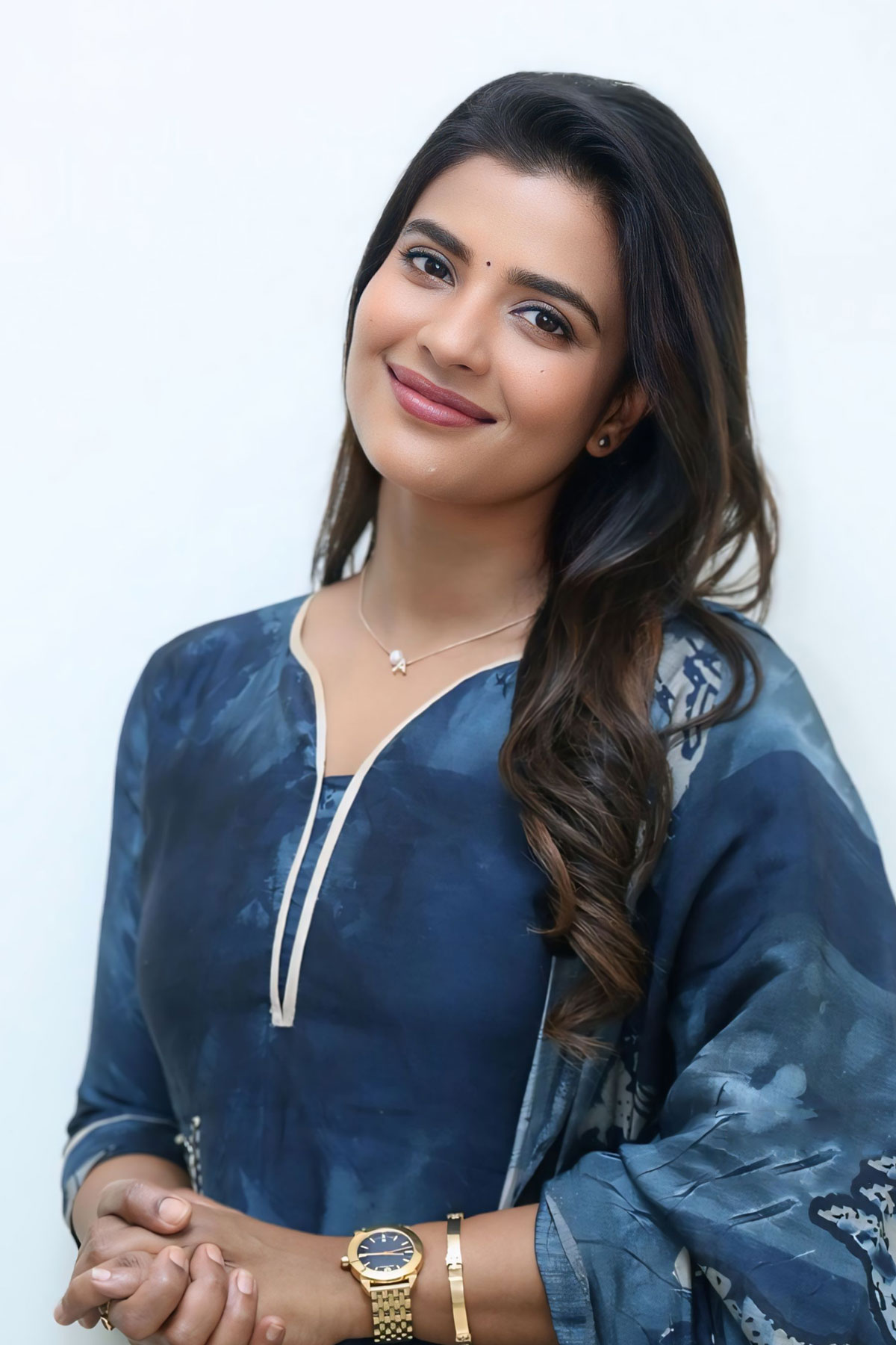 Oh Sukumari Actress Aishwarya Rajesh Deep Indigo Kurta Set
