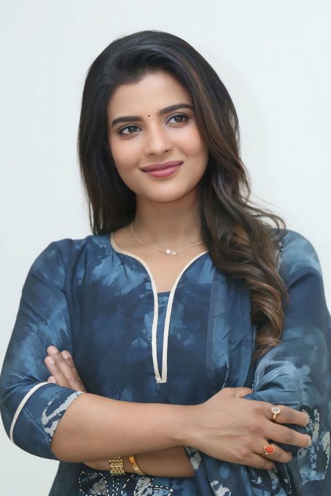 Aishwarya Rajesh Indigo Kurta Suit at Oh Sukumari Interview