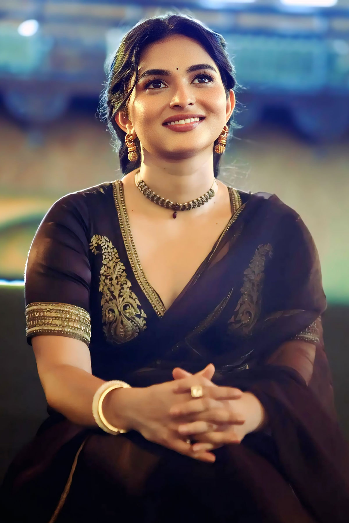 Dark Chocolate Saree Look of Actress Kayadu Lohar