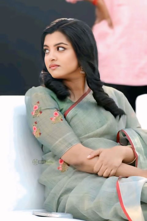 Lijomol Jose Traditional Linen Saree Look at Unmadham Launch