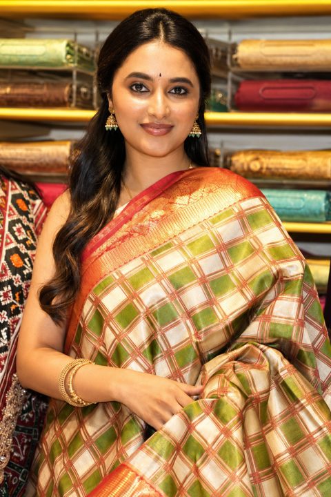 Kisan Fashion Mall Launch: Priyanka Mohan Silk Saree Look
