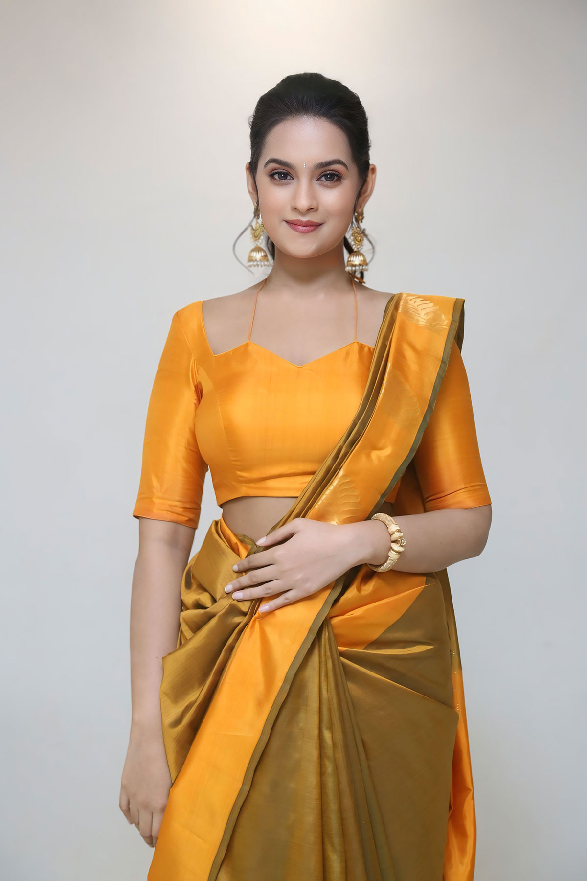 Samaira Sri Elegant Silk Saree and Jhumkas Look