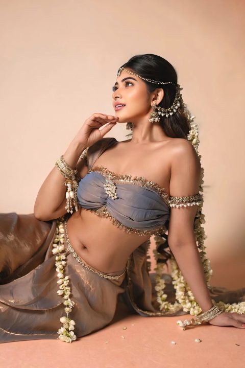 Hot Srijita Ghosh navel Photoshoot in Ethnic Fusion Outfit