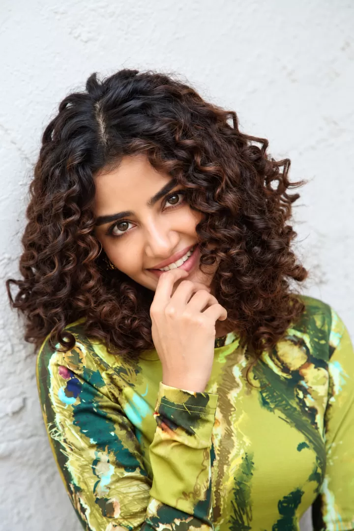 Anupama Parameswaran in Green | Crazy Kalyanam Movie Interview