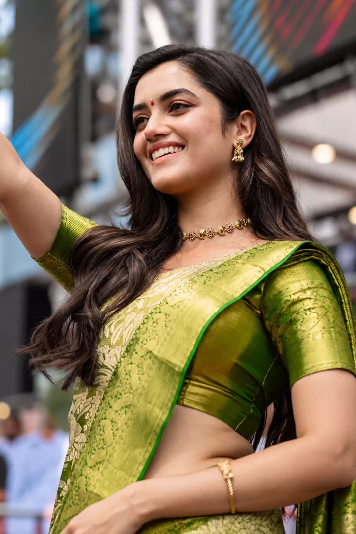 Bhagyashri Borse Offers Namaste at Nirmal Opening