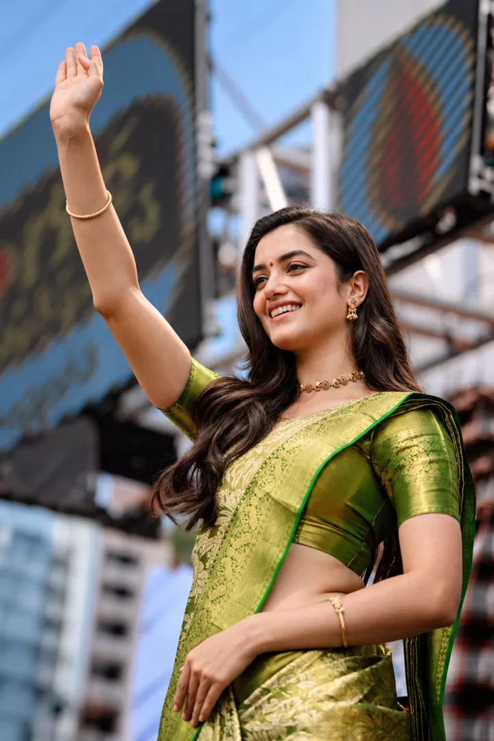 Bhagyashri Borse Smiling and Greeting the Crowd