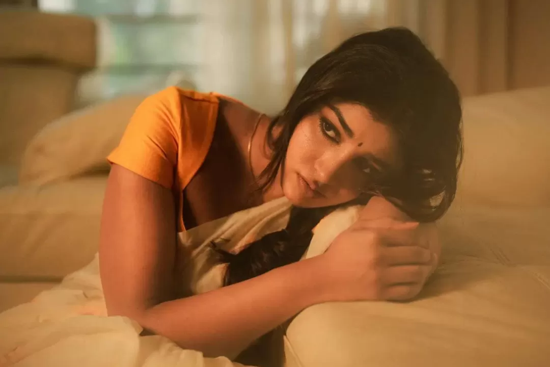 Dimple Hayathi Saree with Mustard Blouse Is Gorgeous